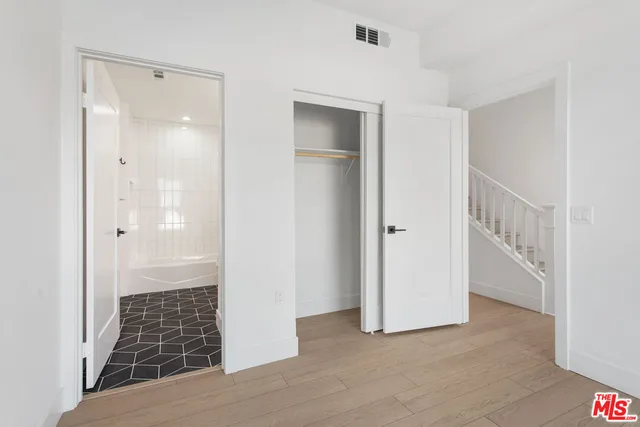 $870,000 | 11220 Victory Boulevard, North Hollywood, CA 91606