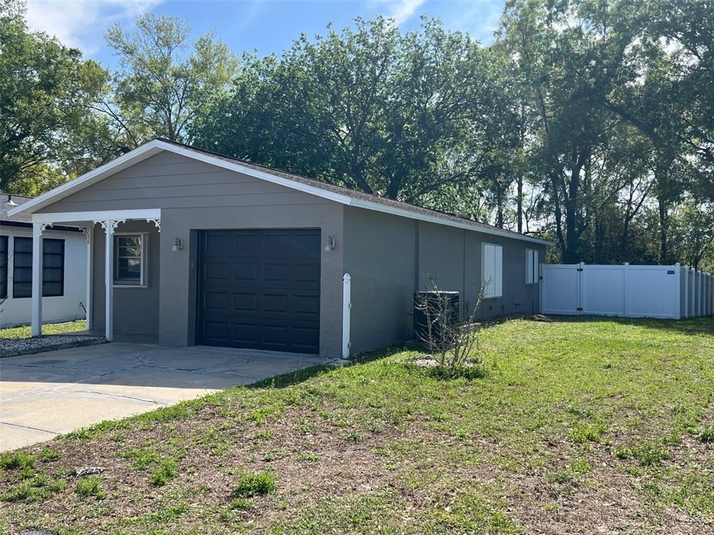 4859 Billy Direct Lane Lutz, FL 33559 - Photo 5 of 15
