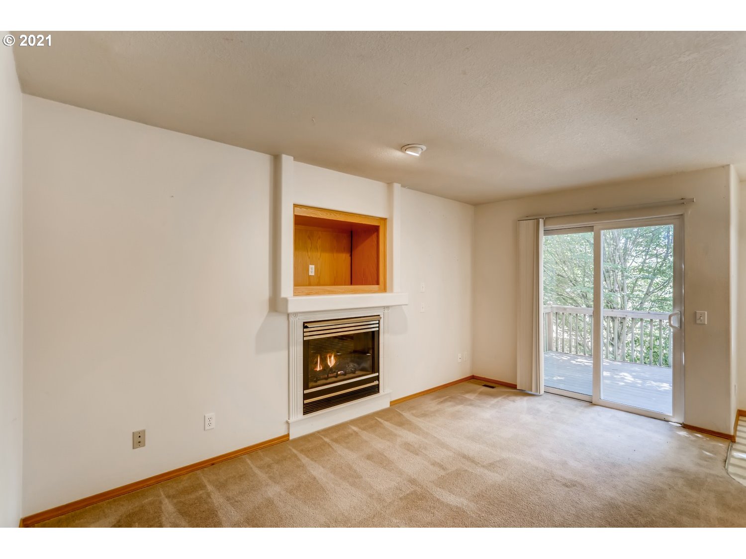 12977 Southwest Mayview Way Portland, OR 97223 - Photo 12 of 30 Gallery Image 12