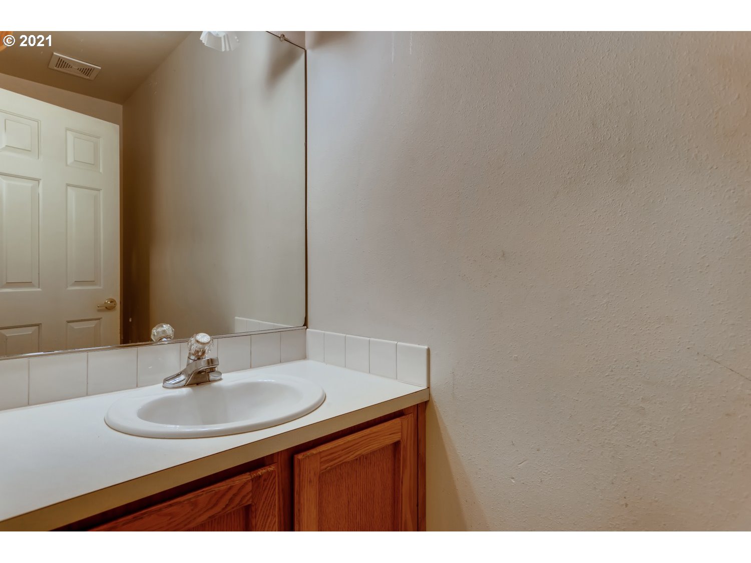 12977 Southwest Mayview Way Portland, OR 97223 - Photo 15 of 30 Gallery Image 15