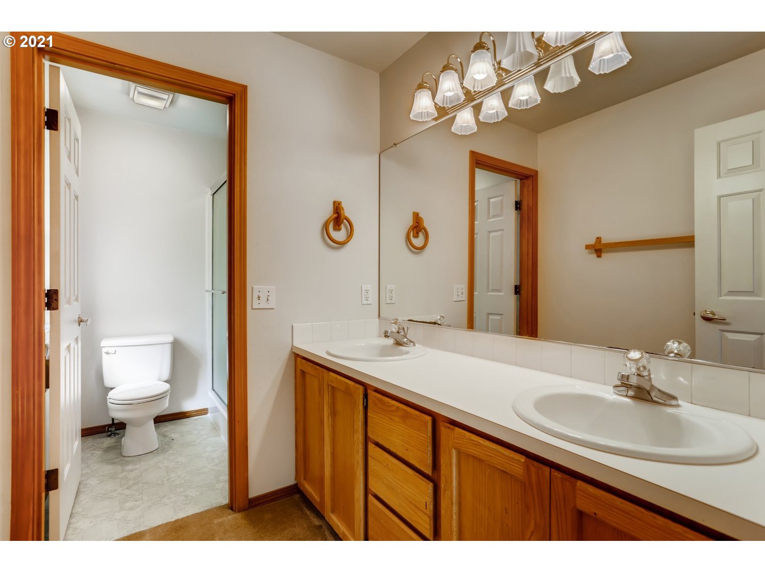 12977 Southwest Mayview Way Portland, OR 97223 - Photo 18 of 30 Gallery Image 18