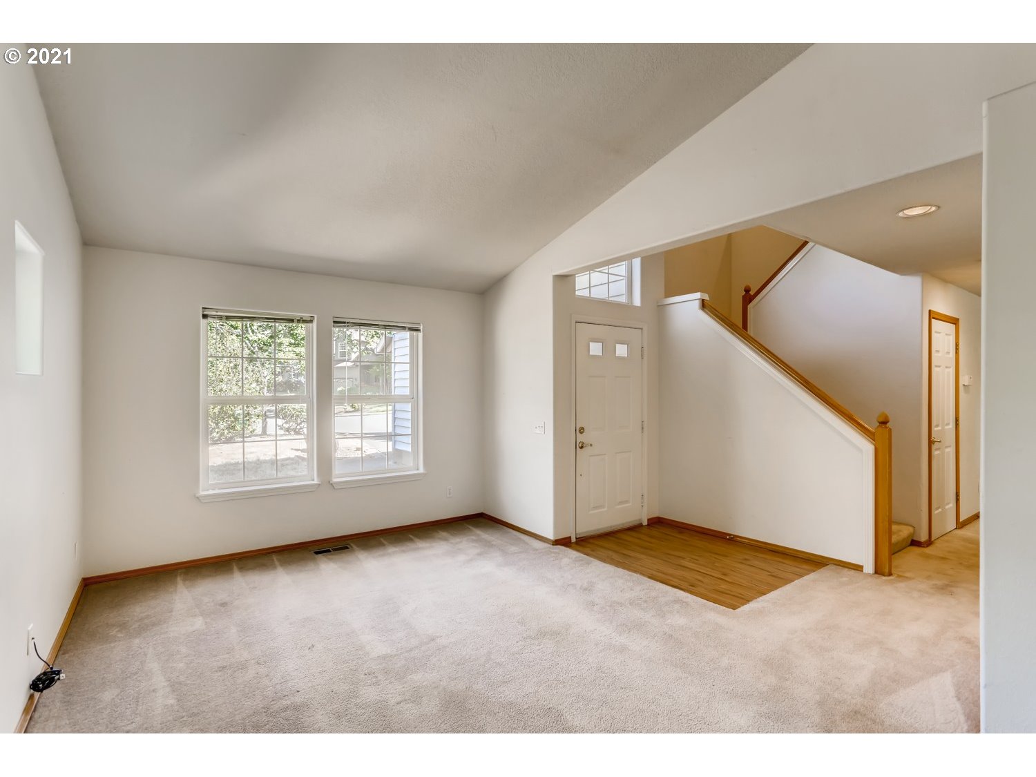 12977 Southwest Mayview Way Portland, OR 97223 - Photo 4 of 30 Gallery Image 4