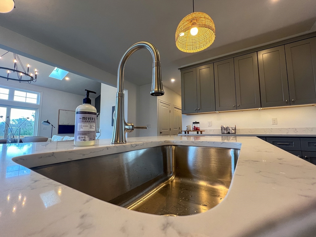 138 Mantell Road Uxbridge, MA 01569 - Photo 8 of 16 Gallery Image 8