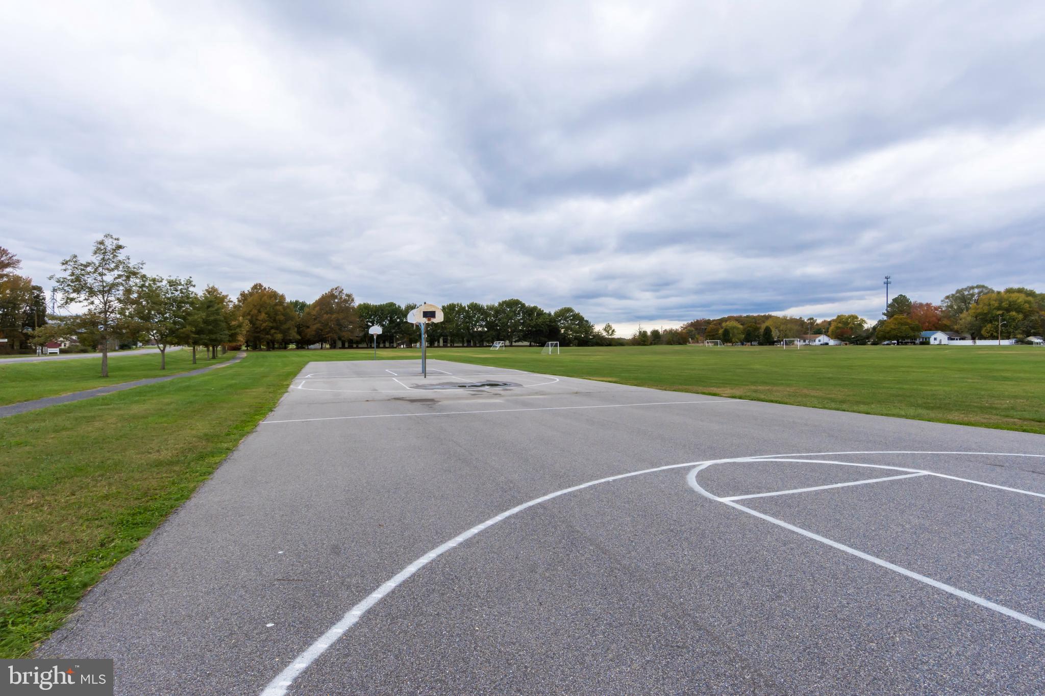 301 6th Street Ridgely, MD 21660 - Photo 17 of 18 Ridgely basketball court
