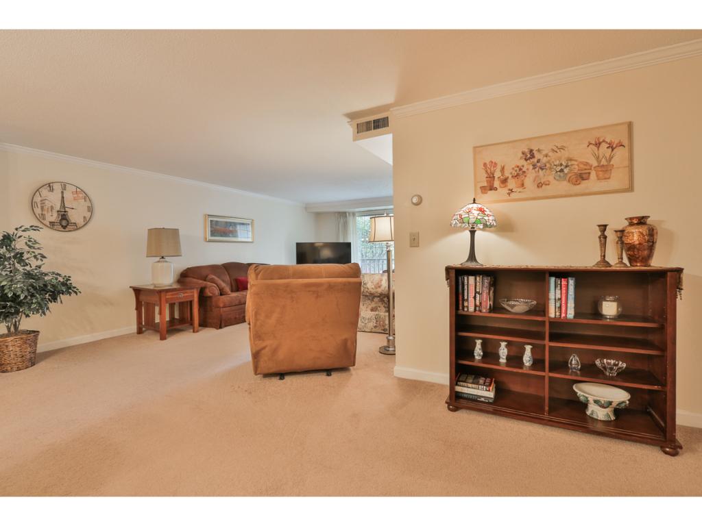 216 Cannongate III Road, Unit 216 Nashua, NH 03063 - Photo 5 of 19 Gallery Image 5
