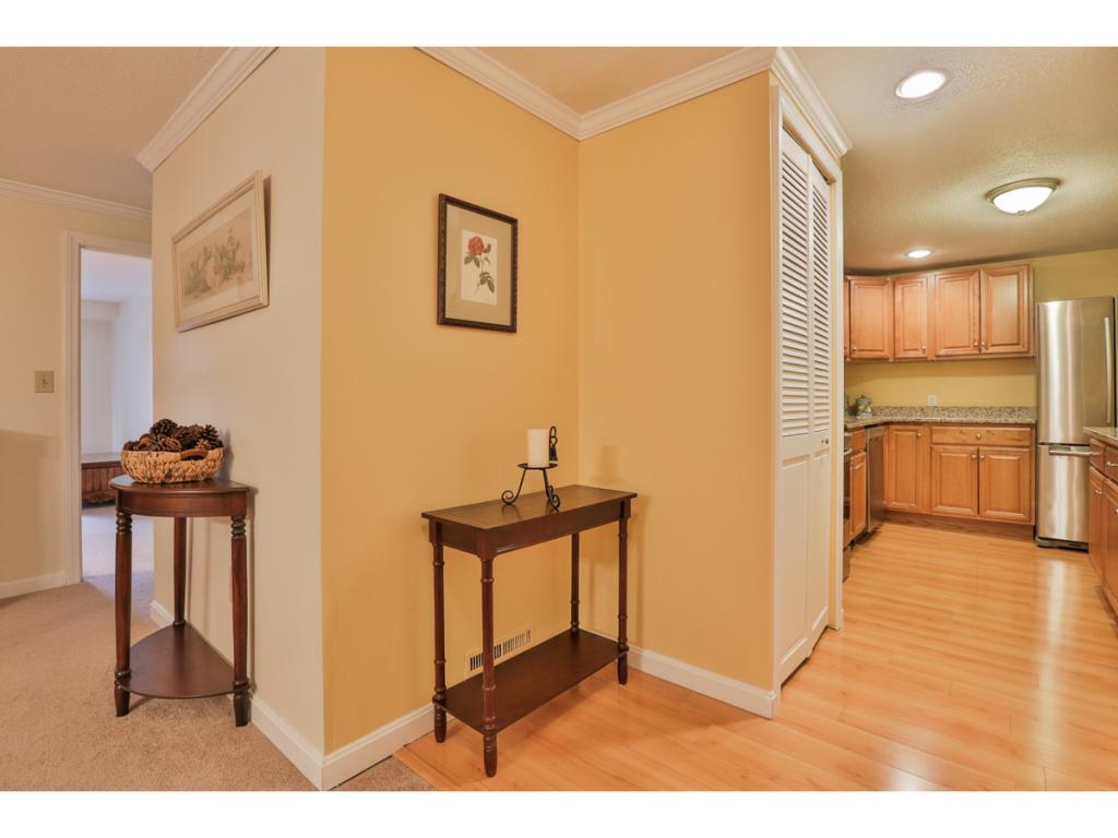 216 Cannongate III Road, Unit 216 Nashua, NH 03063 - Photo 10 of 19 Gallery Image 10