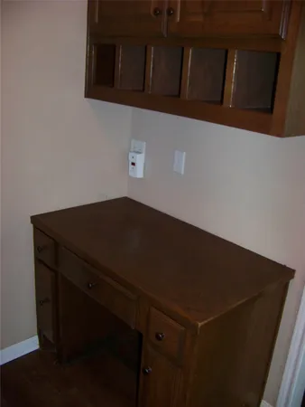 $399,900 | 1400 T H Johnson Drive, Taylor, TX 76574