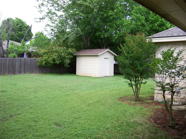 $399,900 | 1400 T H Johnson Drive, Taylor, TX 76574