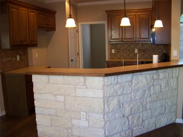 $399,900 | 1400 T H Johnson Drive, Taylor, TX 76574