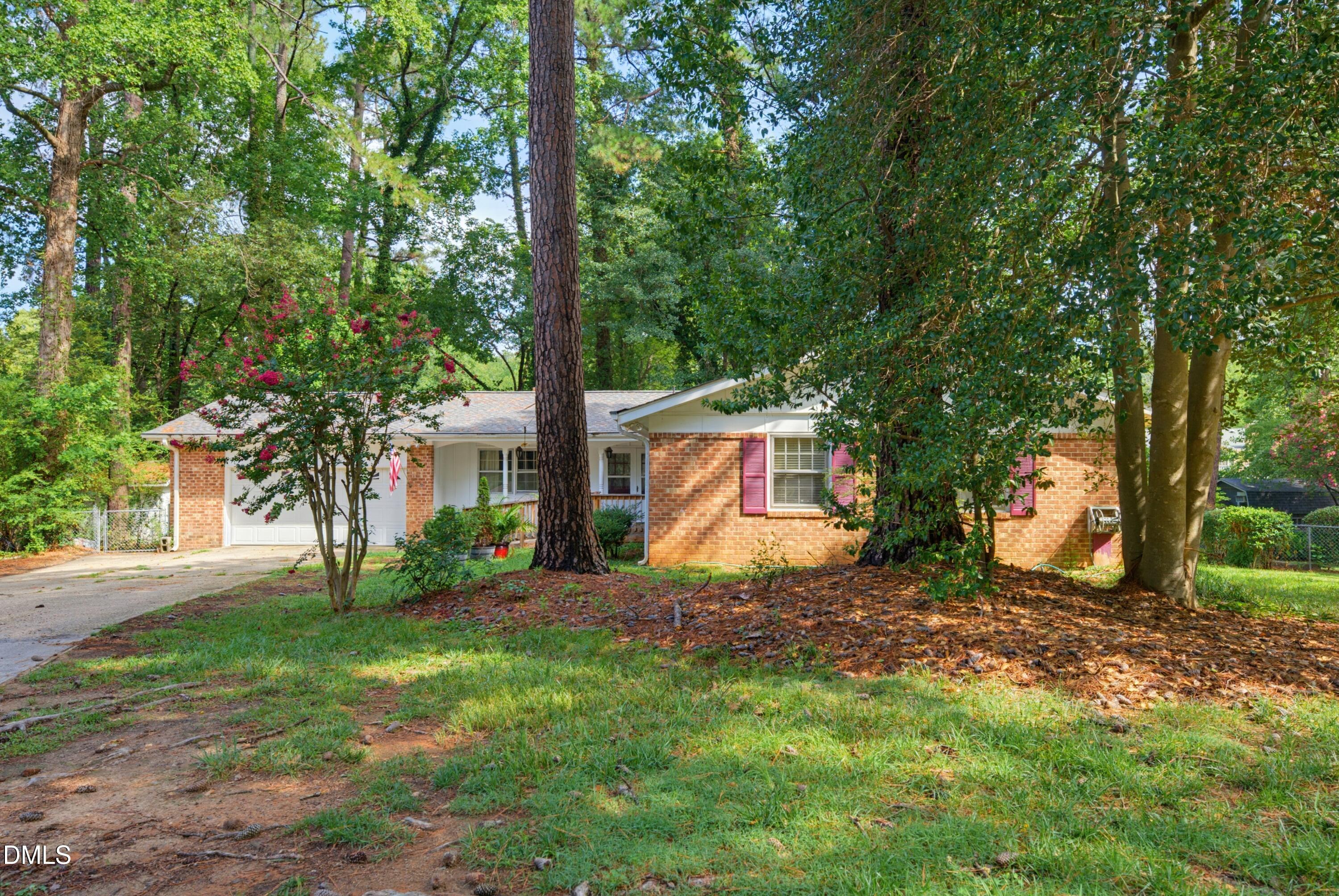 5209 Cabin Place Raleigh, NC 27609 - Photo 4 of 31 DSC03362
