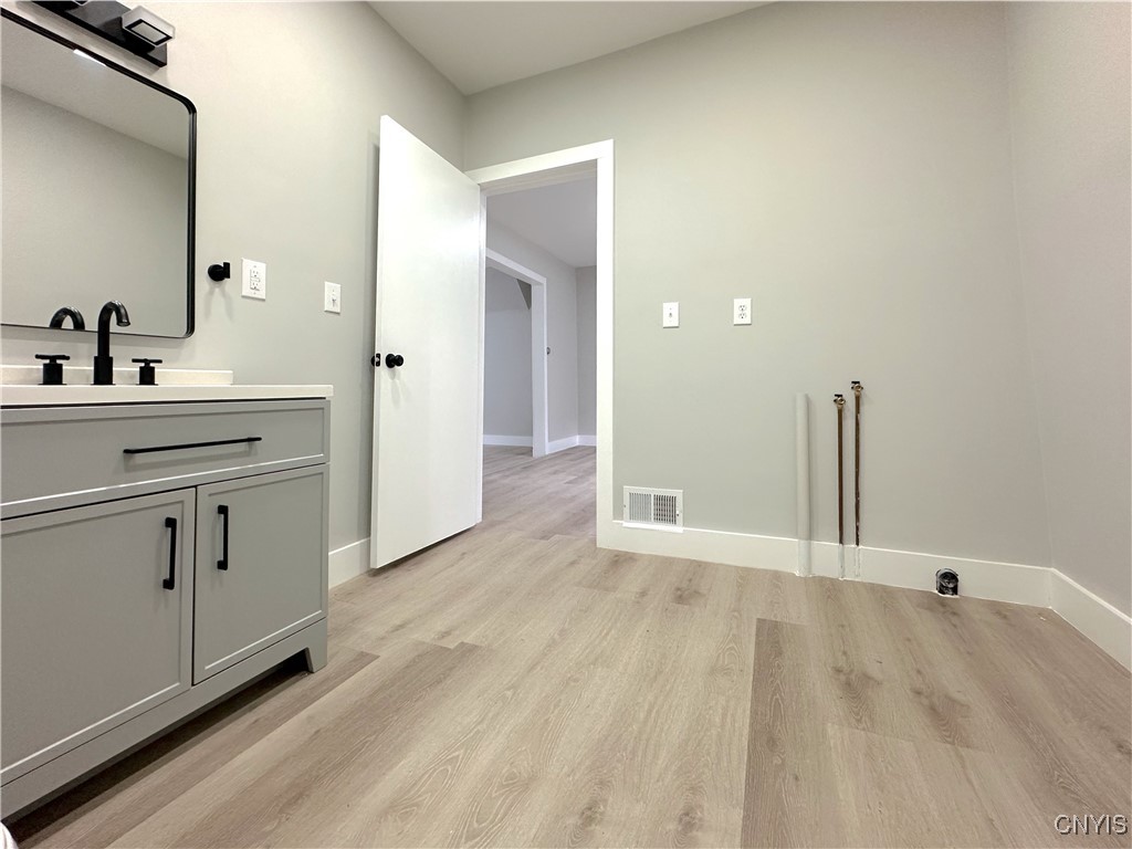 321 Pleasant Street Oneida, NY 13421 - Photo 22 of 48 1st Floor Bathroom