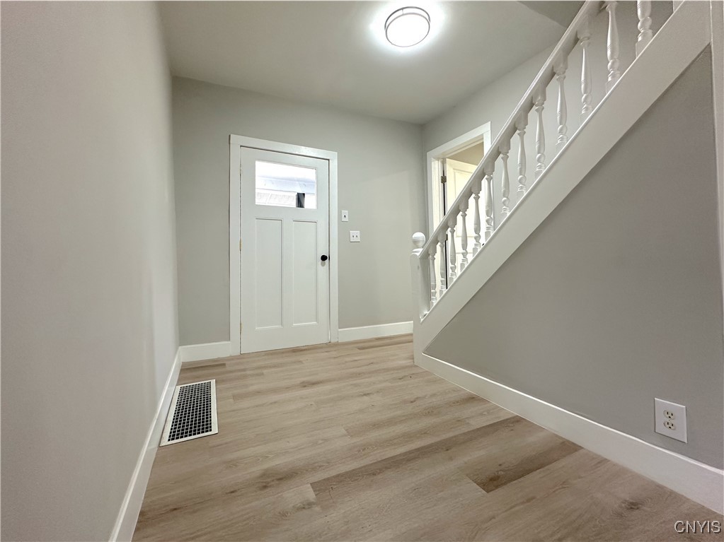321 Pleasant Street Oneida, NY 13421 - Photo 7 of 48 1st Floor Foyer