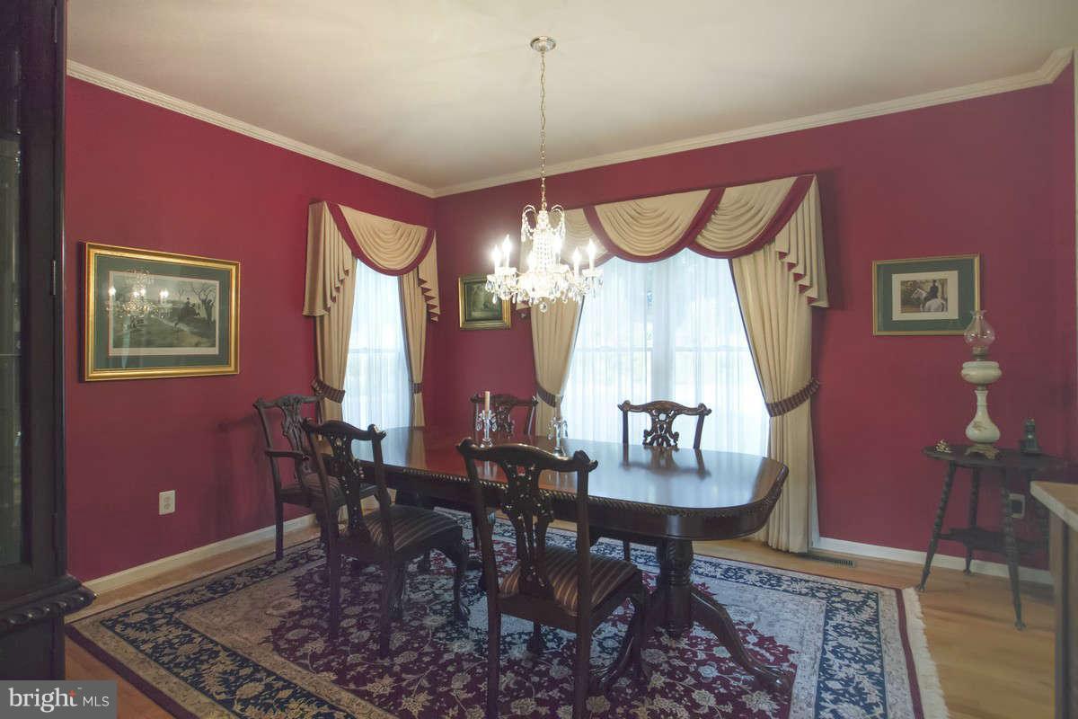 16901 Falls Road Upperco, MD 21155 - Photo 7 of 30 Dining Room
