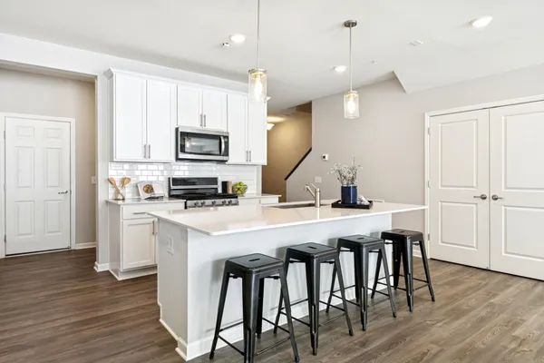 $389,900 | 4860 Avery Drive, St. Paul, MN 55123