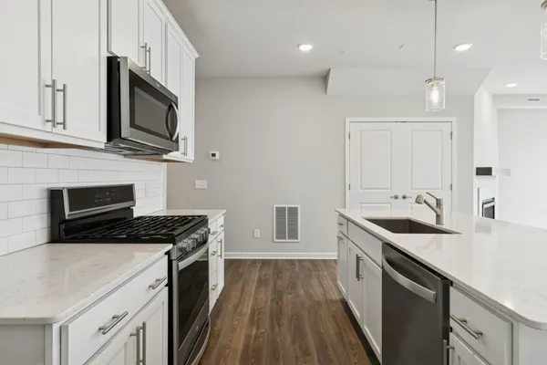 $389,900 | 4860 Avery Drive, St. Paul, MN 55123