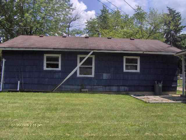 235 Eastman Road Chesterfield, IN 46017 - Photo 3 of 4