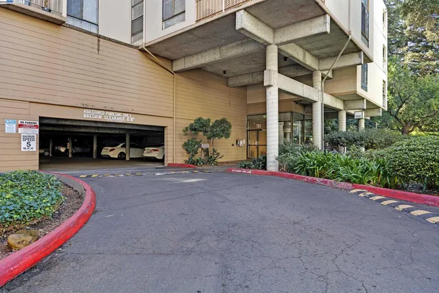 $340,000 | 310 North Civic Drive, Unit 101, Walnut Creek, CA 94596
