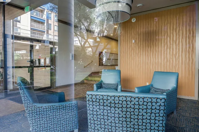 $340,000 | 310 North Civic Drive, Unit 101, Walnut Creek, CA 94596