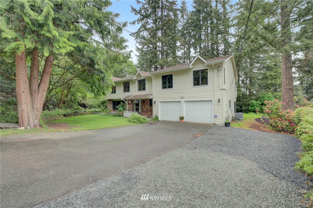 22091 Vine Road Brier, WA 98036 - Photo 2 of 25 Gallery Image 2