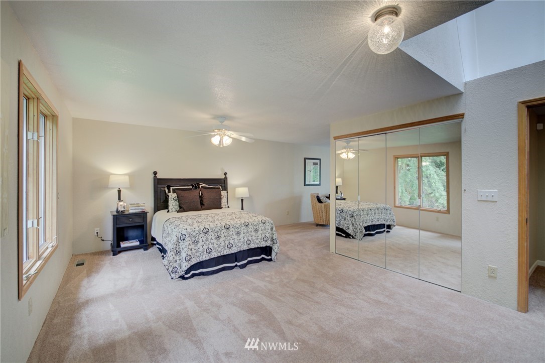 22091 Vine Road Brier, WA 98036 - Photo 19 of 25 Gallery Image 19
