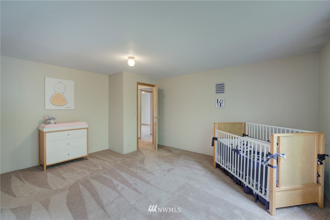 22091 Vine Road Brier, WA 98036 - Photo 21 of 25 Gallery Image 21