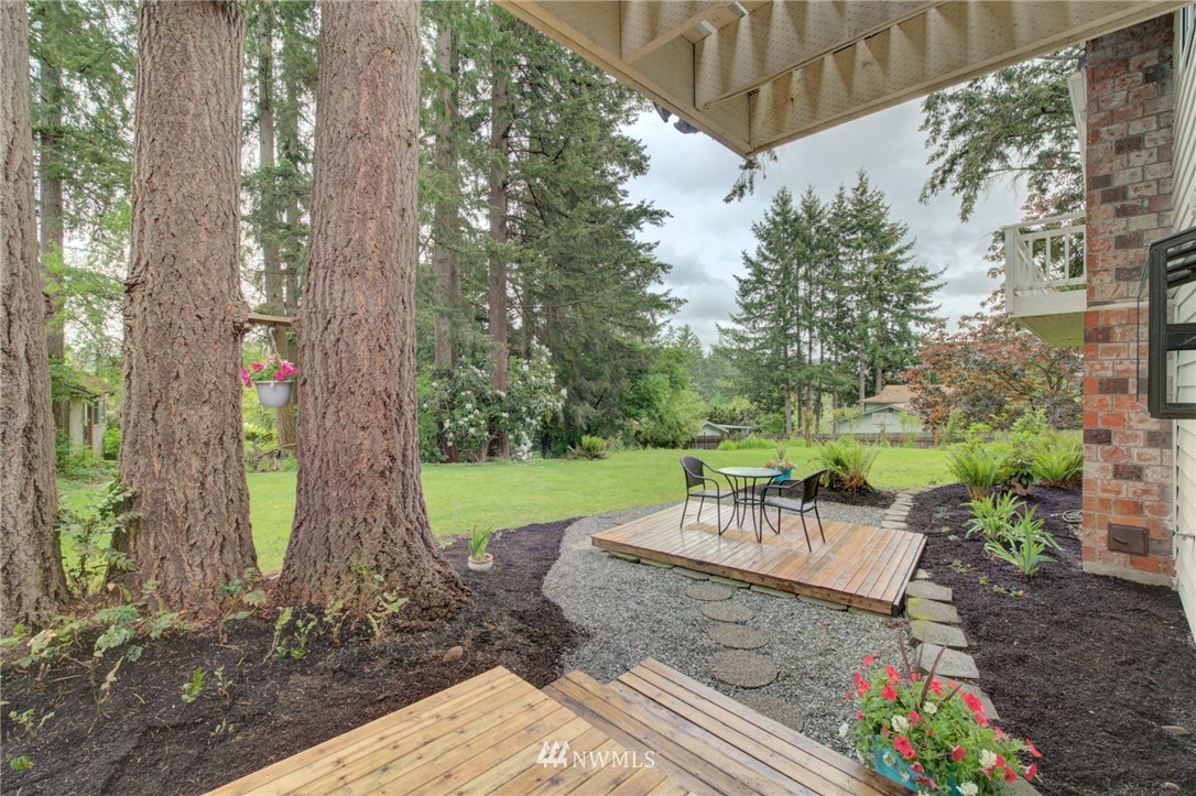 22091 Vine Road Brier, WA 98036 - Photo 5 of 25 Gallery Image 5