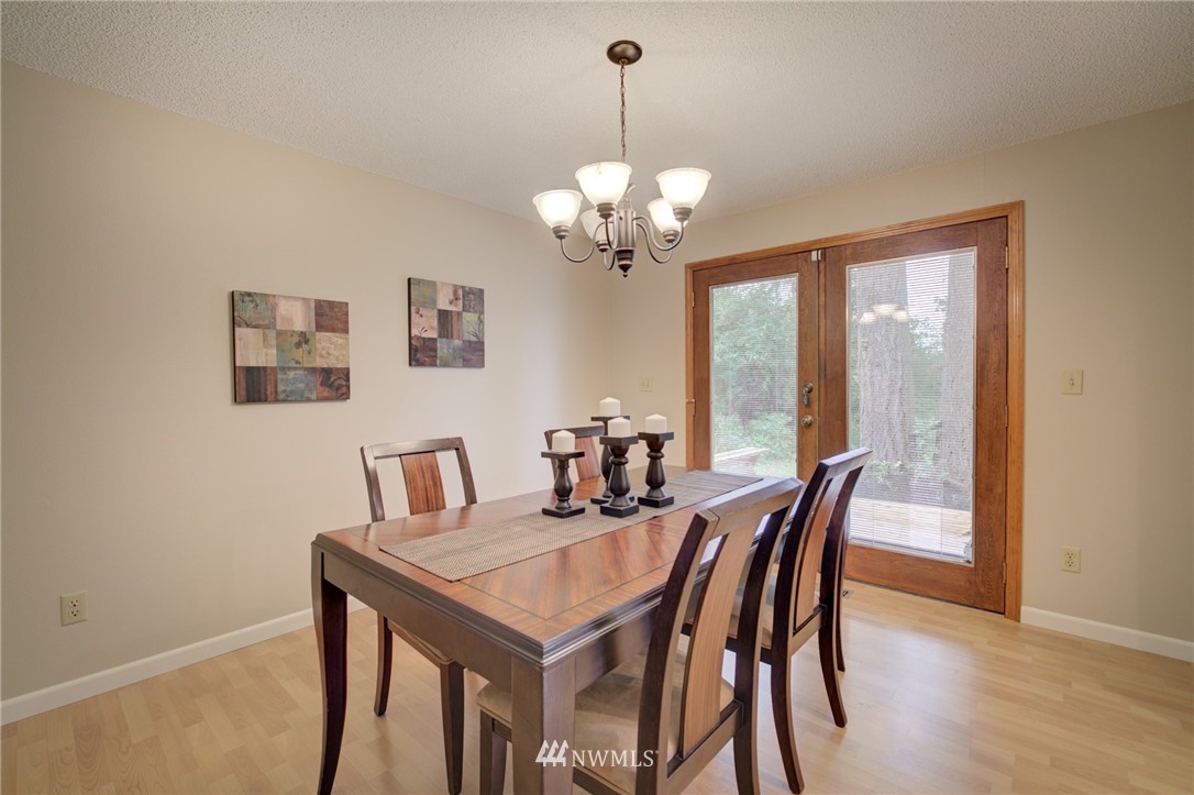 22091 Vine Road Brier, WA 98036 - Photo 7 of 25 Gallery Image 7