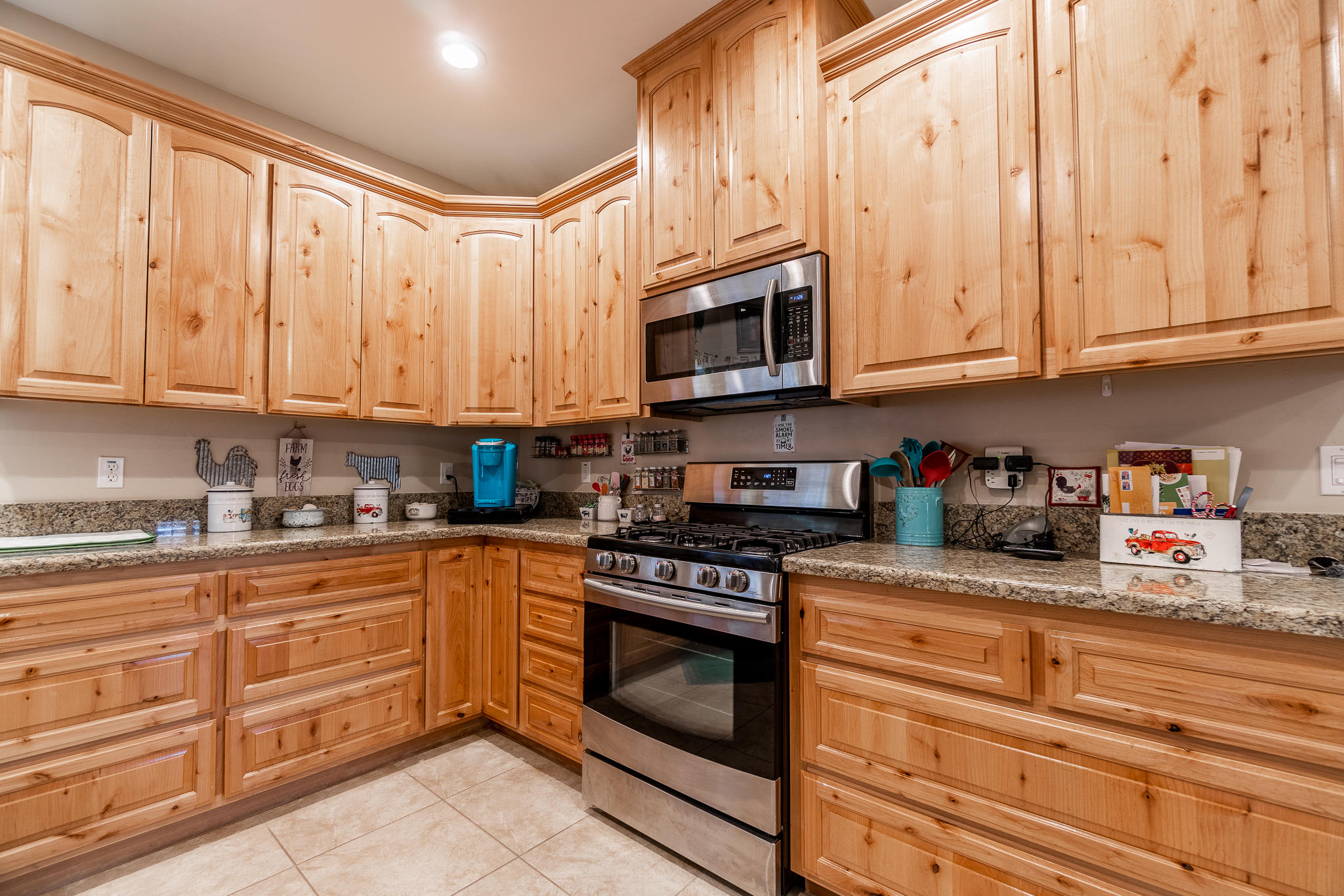 22800 Camp Drive Tehachapi, CA 93561 - Photo 7 of 30 22800-23