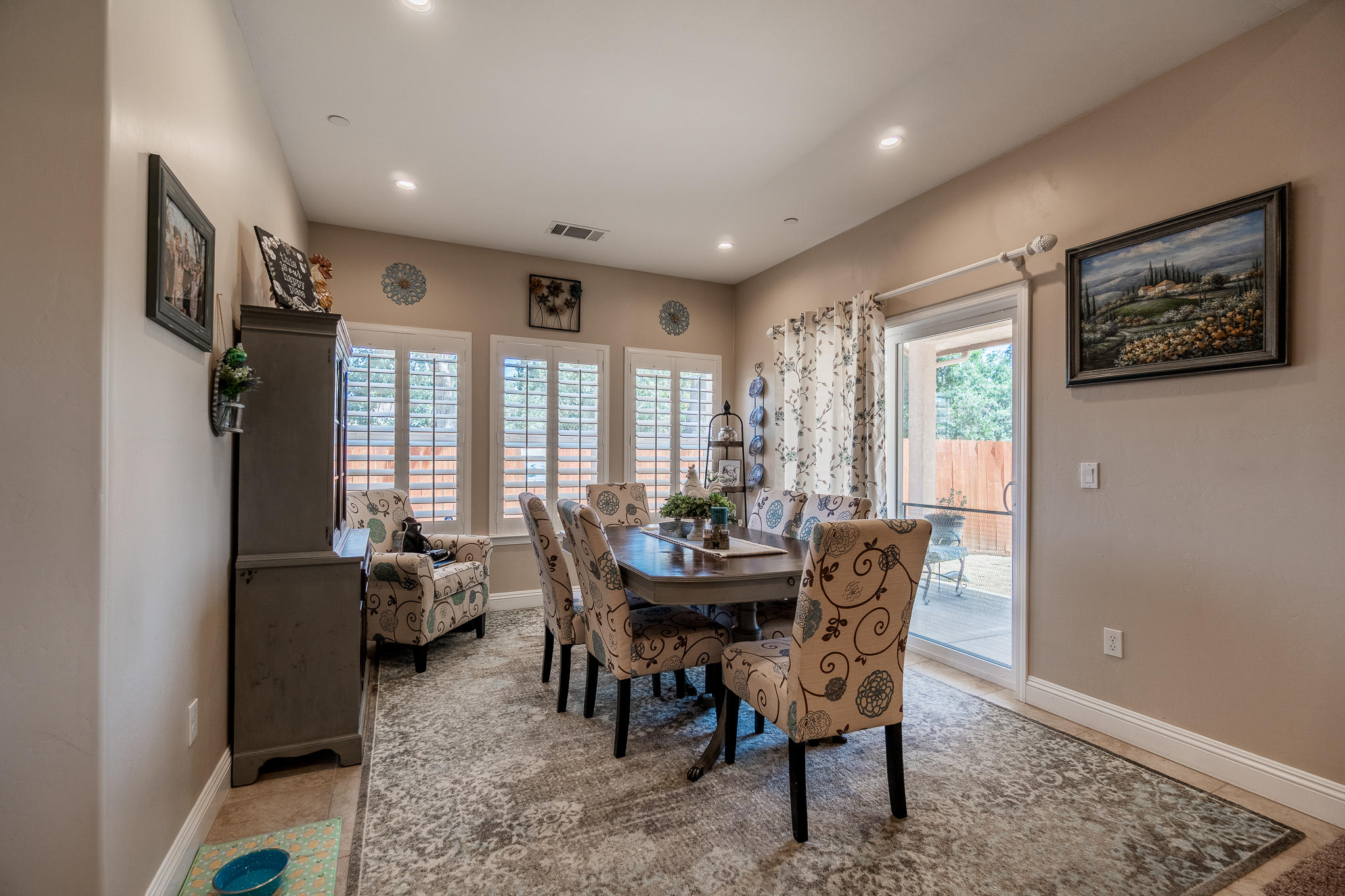 22800 Camp Drive Tehachapi, CA 93561 - Photo 10 of 30 22800-19