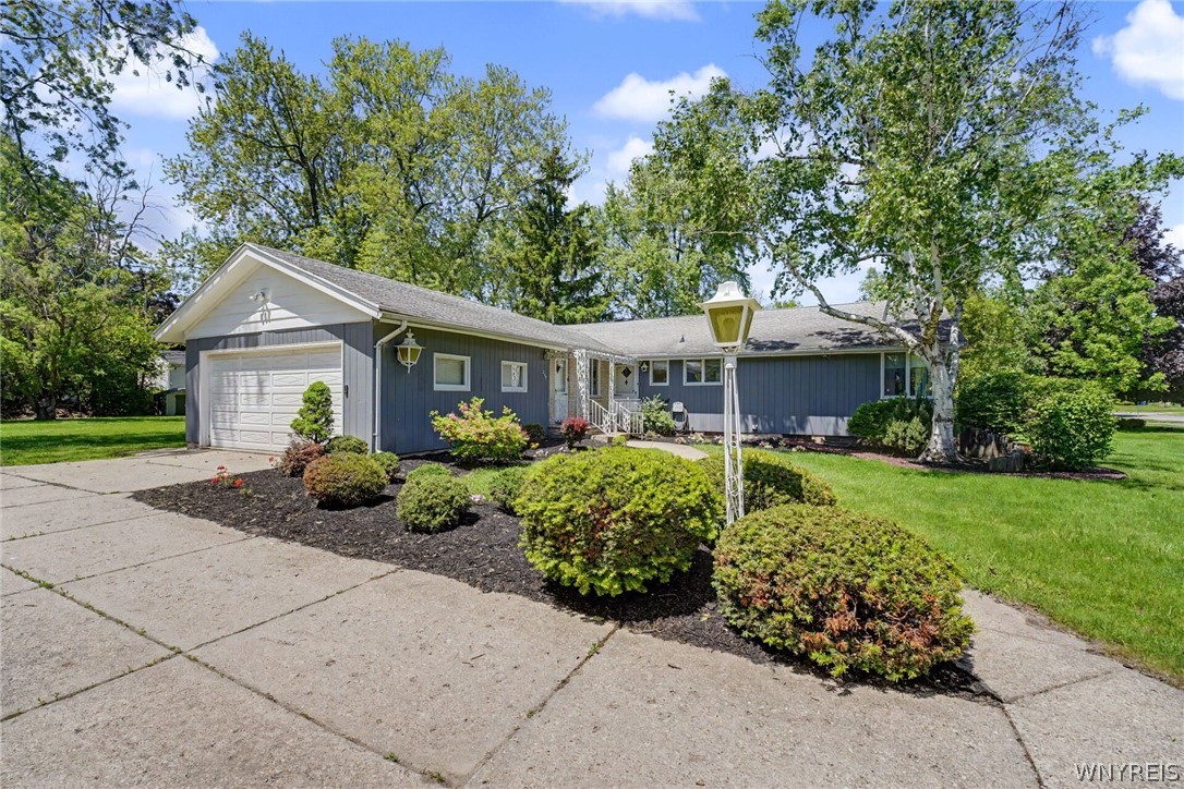 249 West Maplemere Road Amherst, NY 14221 - Photo 2 of 42