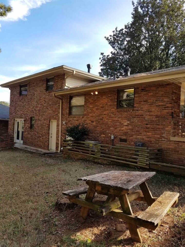 3184 Gay Drive Decatur, GA 30032 - Photo 3 of 18