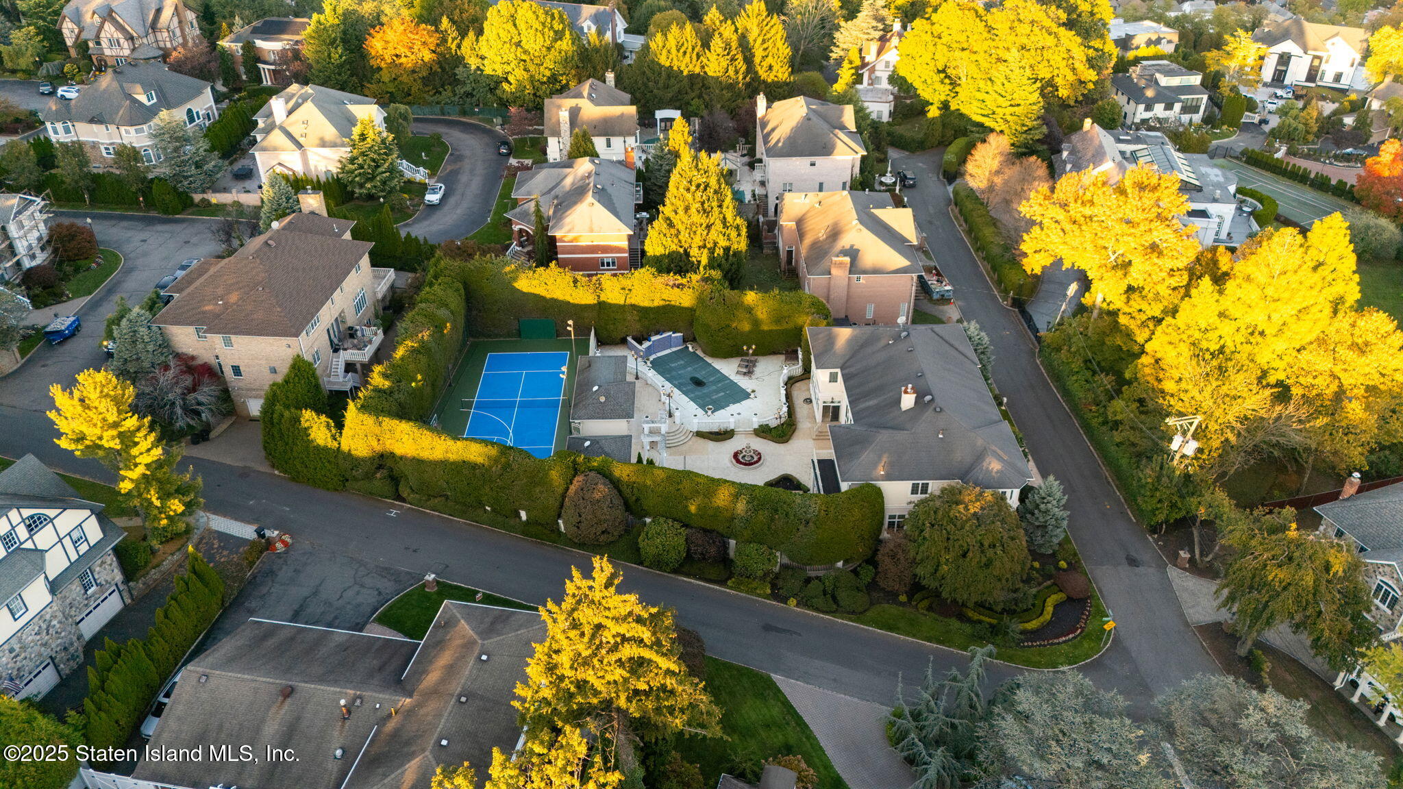 51 Romer Road Staten Island, NY 10304 - Photo 91 of 94 an aerial view of a house with a garden
