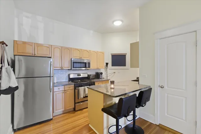 $1,400 | 316 Lake Street, Unit 2F, Oak Park, IL 60302