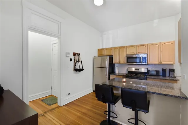 $1,400 | 316 Lake Street, Unit 2F, Oak Park, IL 60302