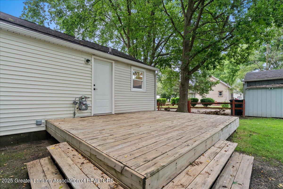 204 East Cavanaugh Road Lansing, MI 48910 - Photo 21 of 30 23-Media Jett - 26