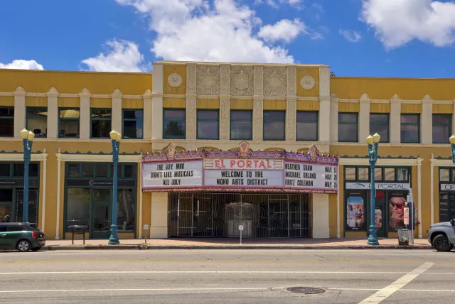 $615,000 | 5003 Westpark Drive, Unit 203, North Hollywood, CA 91601