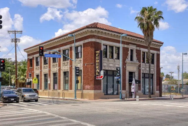 $615,000 | 5003 Westpark Drive, Unit 203, North Hollywood, CA 91601