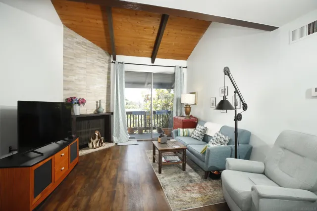 $615,000 | 5003 Westpark Drive, Unit 203, North Hollywood, CA 91601