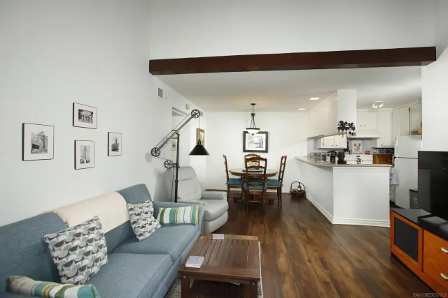 $615,000 | 5003 Westpark Drive, Unit 203, North Hollywood, CA 91601