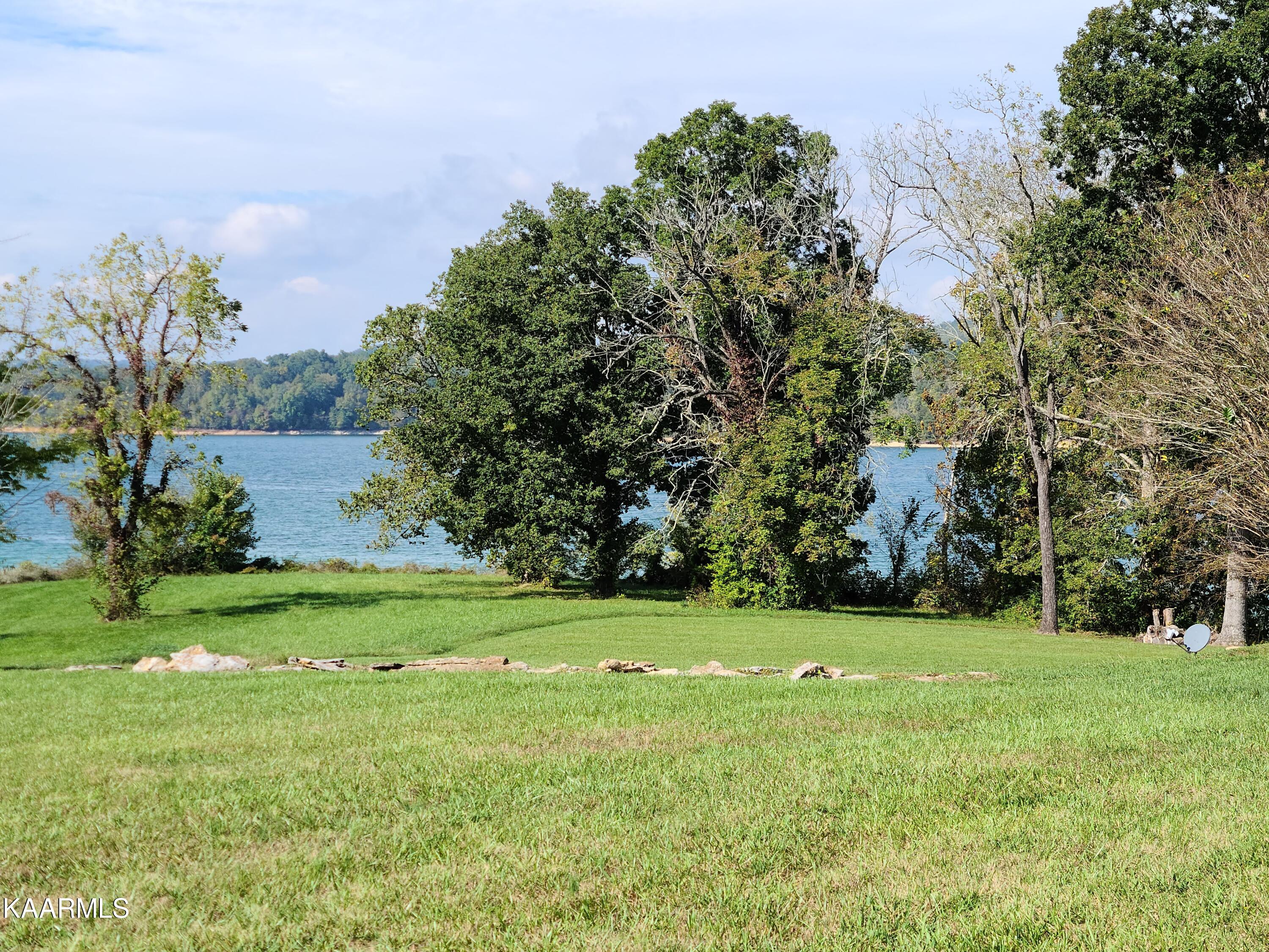 452 Regina's Point Sharps Chapel, TN 37866 - Photo 18 of 44 20211015_115354