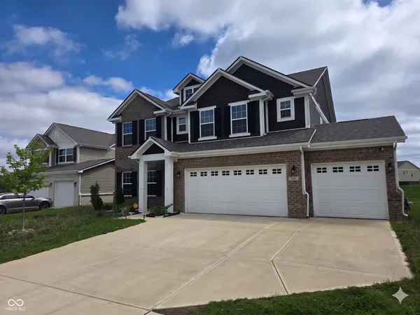 $425,000 | 889 Declaration Drive, Pittsboro, IN 46167