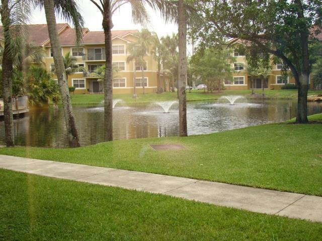 8871 Wiles Road, Unit 302 Coral Springs, FL 33067 - Photo 27 of 27 Community grounds