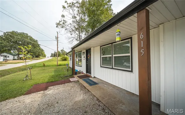 $187,000 | 615 West 4th Street, Dixon, MO 65459