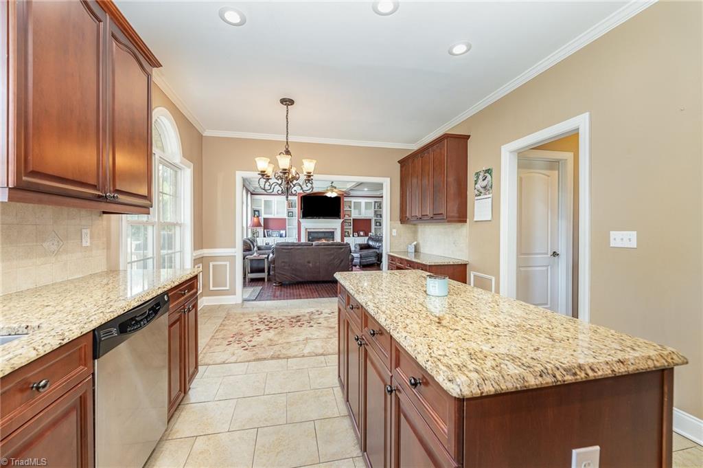 6657 Ridge Run Court Clemmons, NC 27012 - Photo 10 of 28 The large entry way into the Great Room is great for entertaining guests!