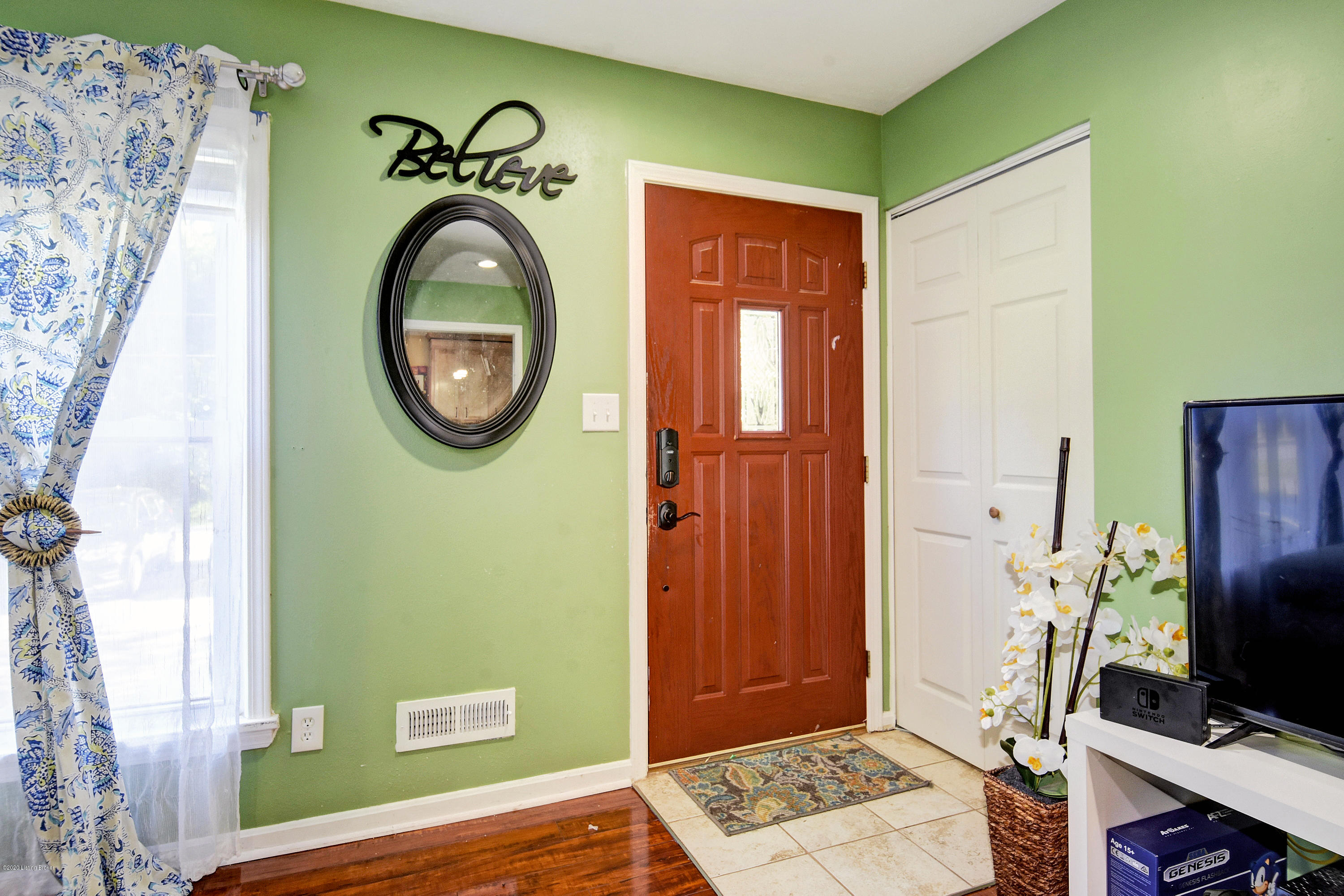 9712 Fairground Road Louisville, KY 40291 - Photo 12 of 37 _DSC8376_8_9
