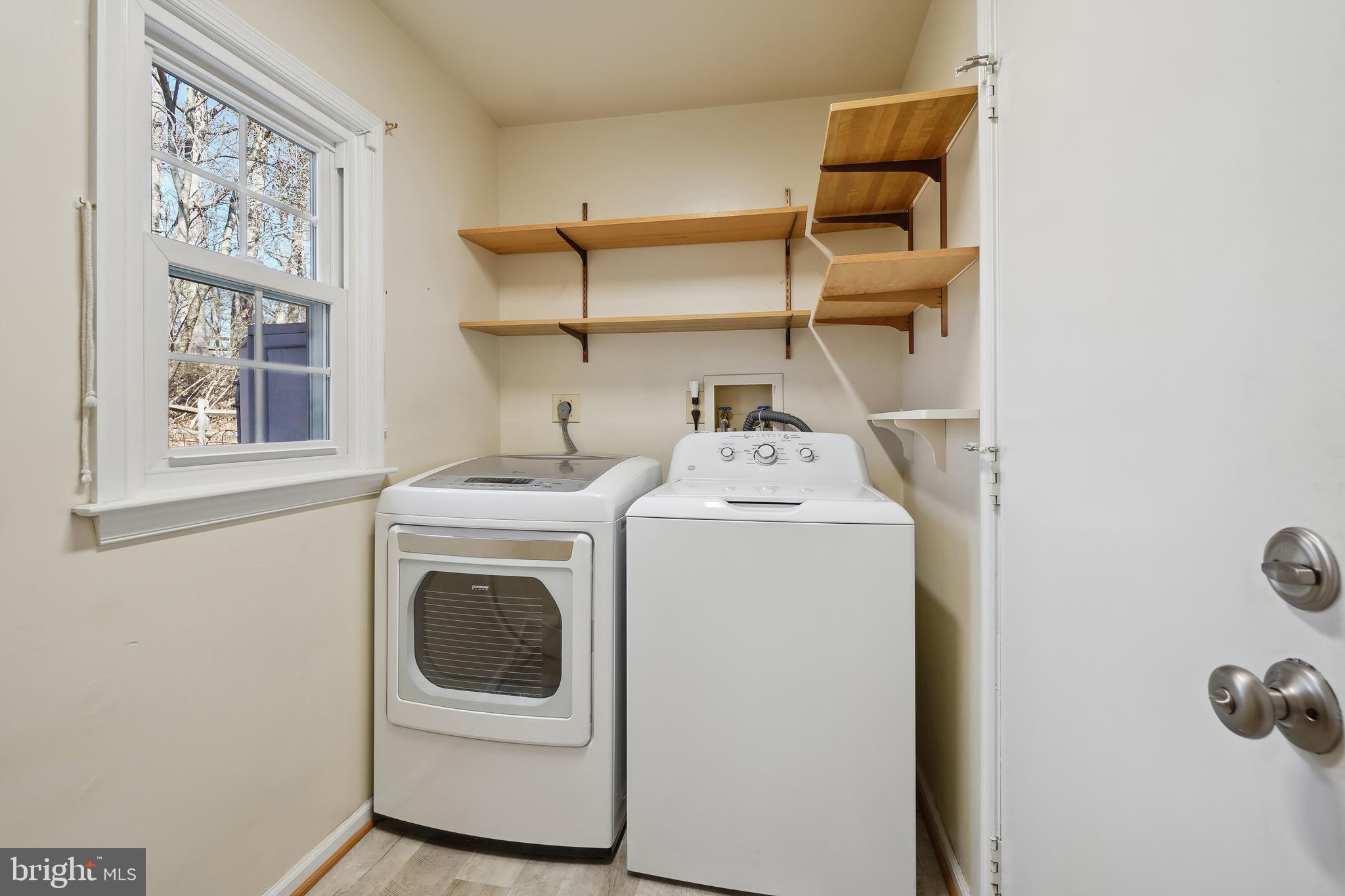 14992 DuFief Drive North Potomac, MD 20878 - Photo 23 of 51 Laundry Room