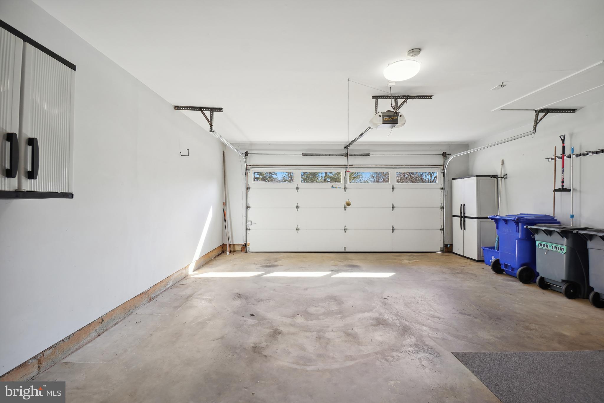 14992 DuFief Drive North Potomac, MD 20878 - Photo 24 of 51 Garage