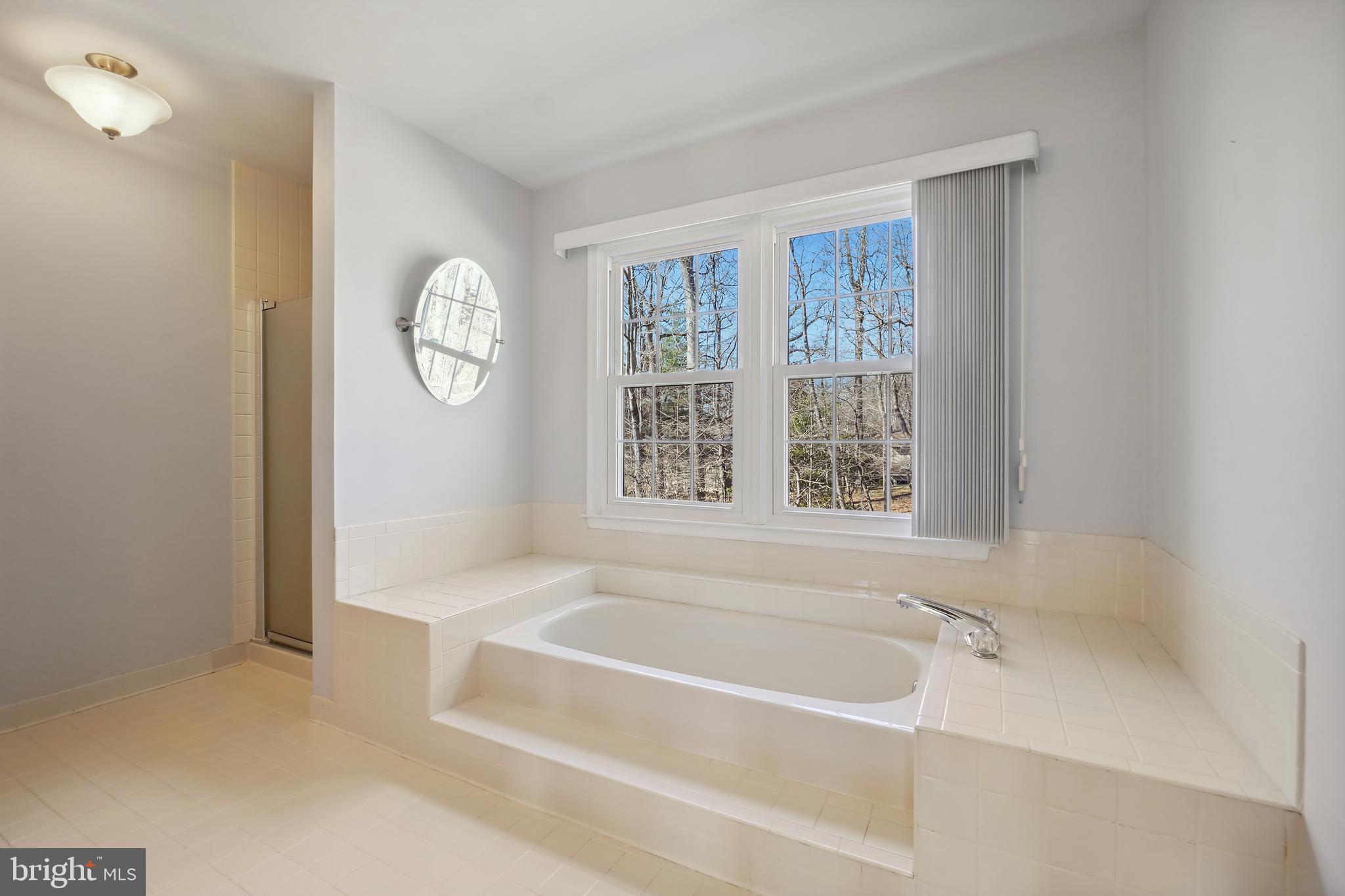 14992 DuFief Drive North Potomac, MD 20878 - Photo 30 of 51 Primary Bathroom