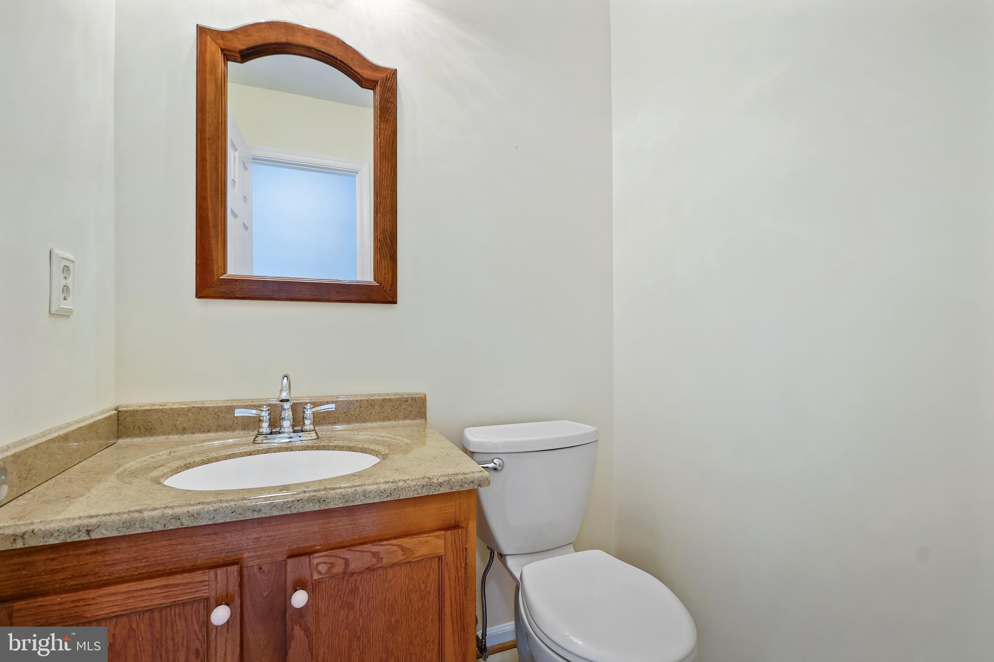14992 DuFief Drive North Potomac, MD 20878 - Photo 10 of 51 Half Bath