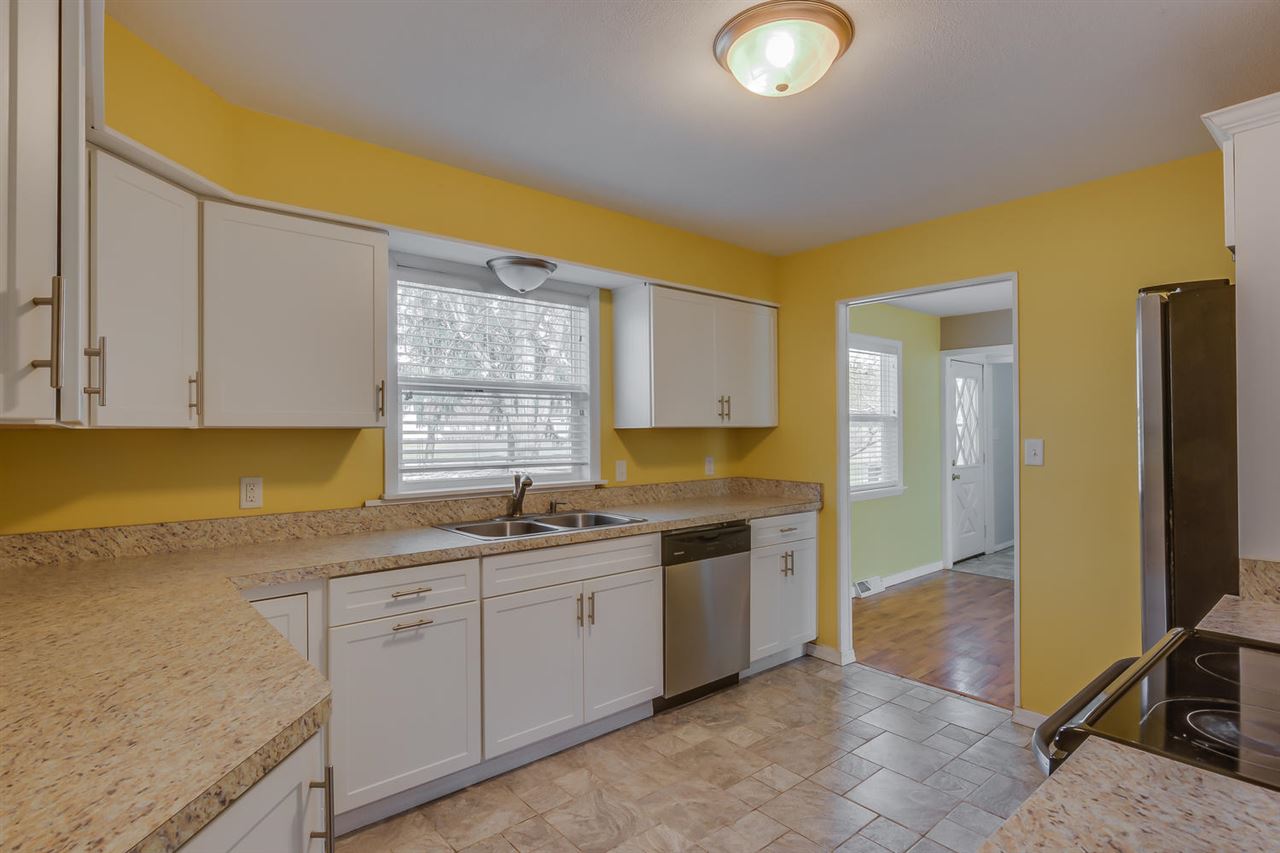 14905 Brick Road Granger, IN 46530 - Photo 4 of 17